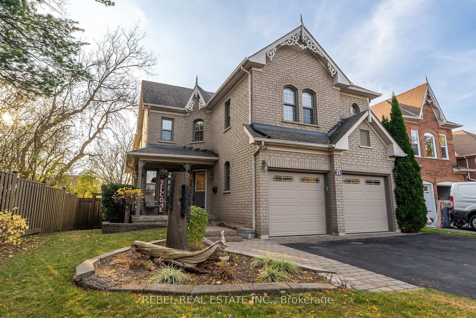 15 Knox Crescent photo 2
