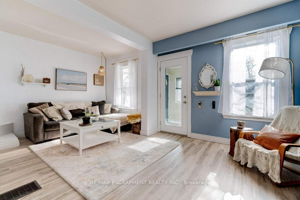 84 East 24th Street photo 8
