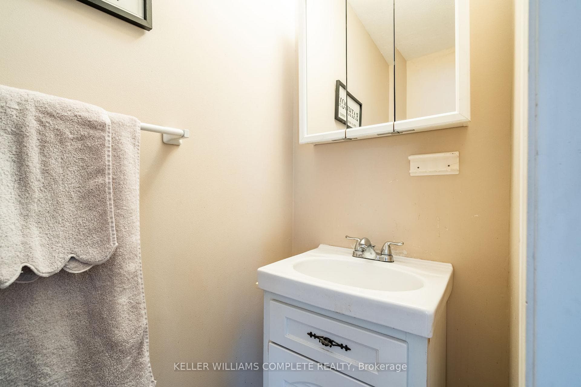 520 Bridgman Avenue photo 16