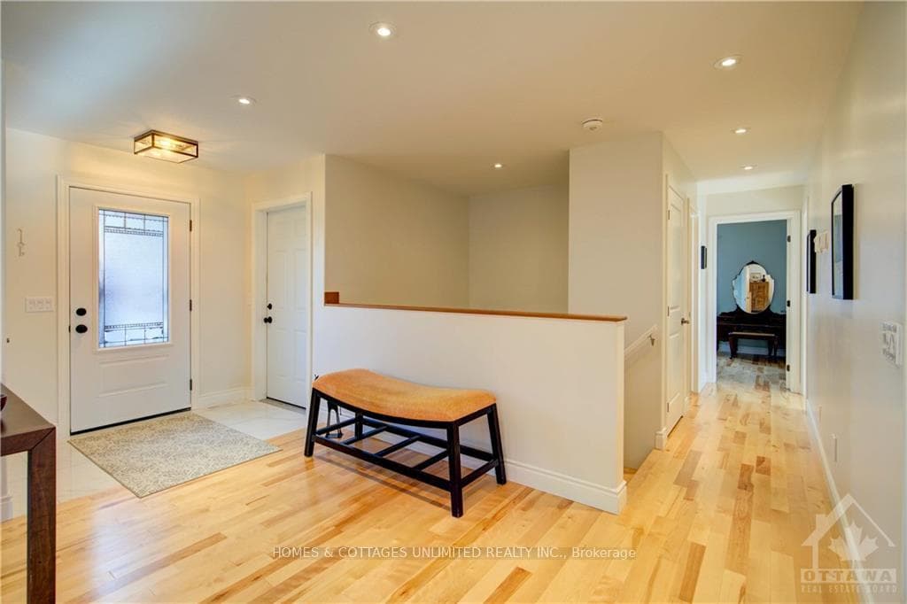 195 MAPLE Street photo 8
