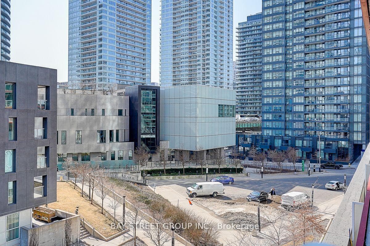 85 Queens Wharf Road Unit 521 photo 36