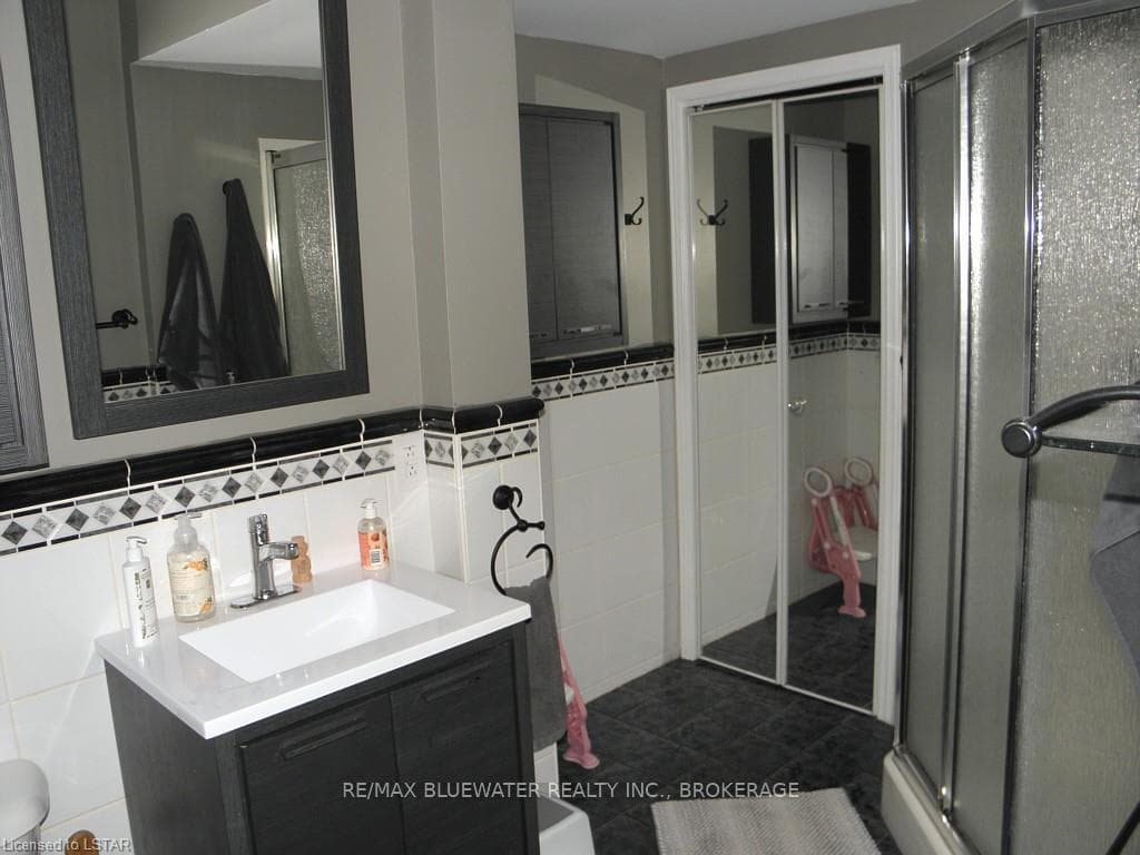 6029 DANBEA Lane photo 25