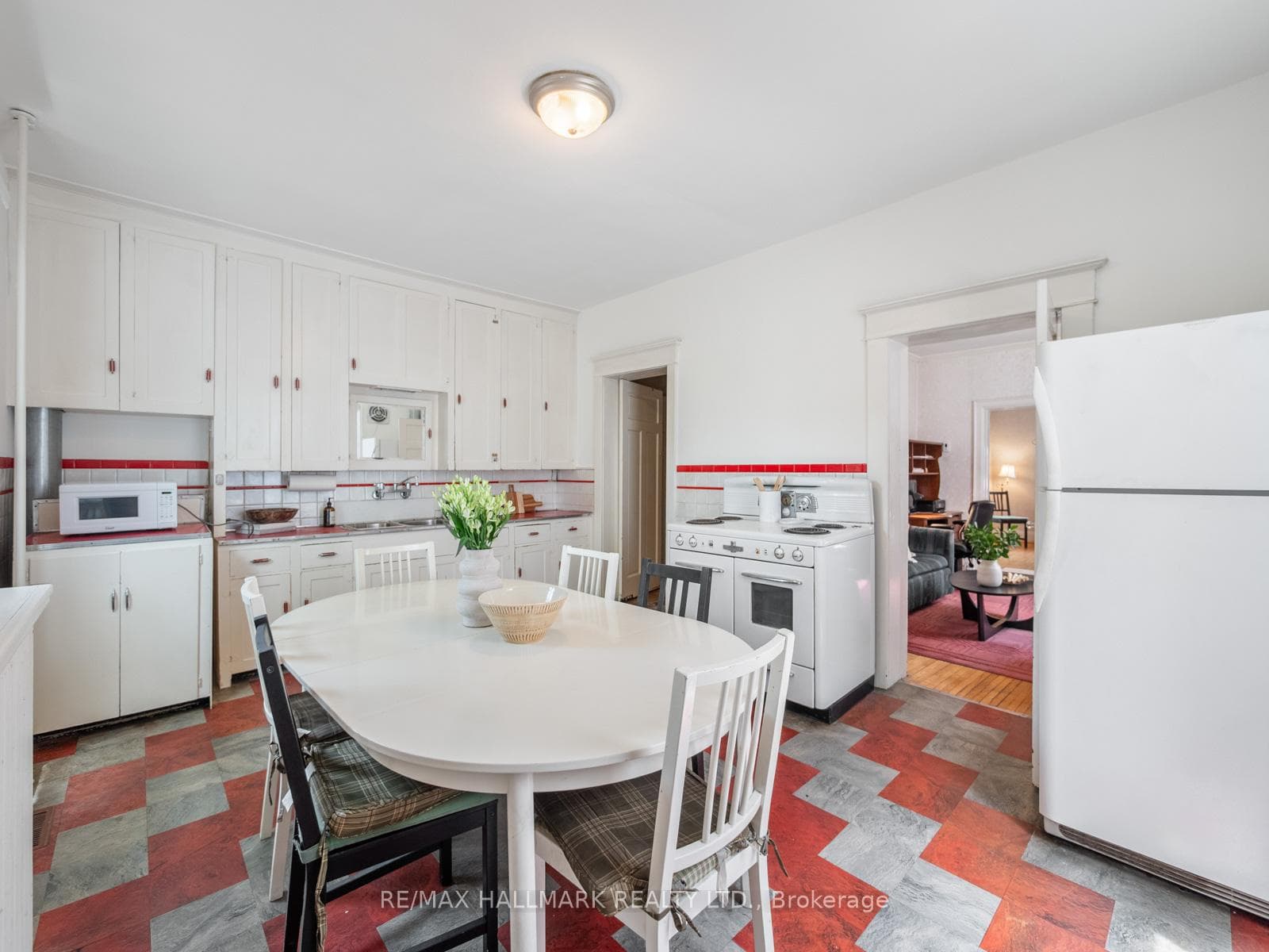 326 Cedarvale Avenue photo 10