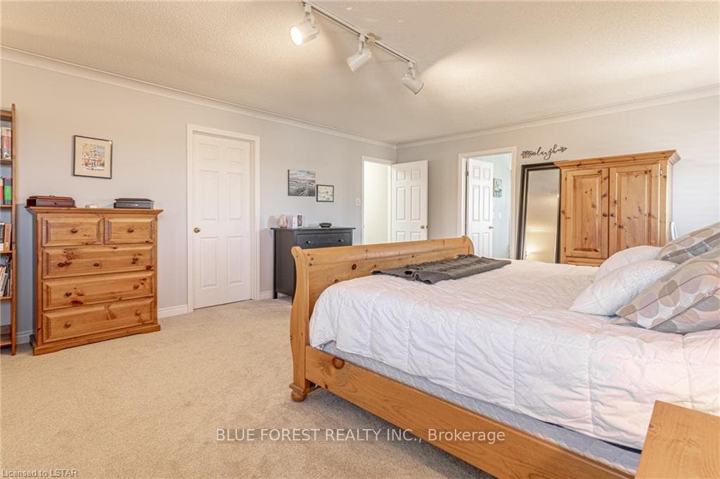 161 WHEELER Avenue photo 18