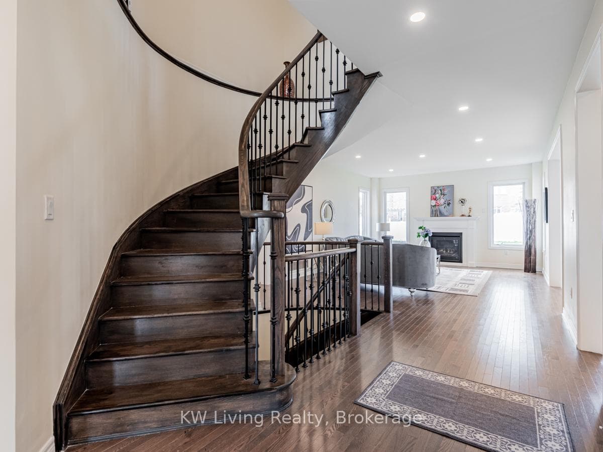 127 Copeland Crescent photo 23