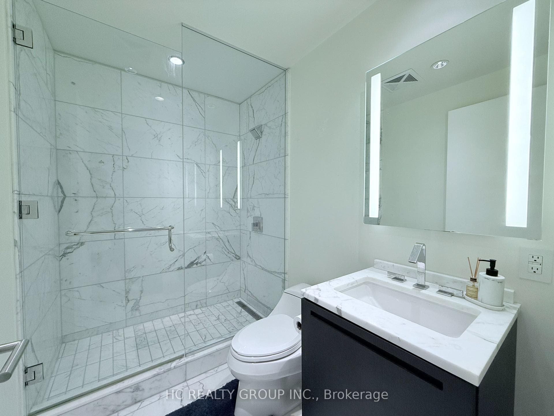 180 University Avenue Unit 2407 photo 14