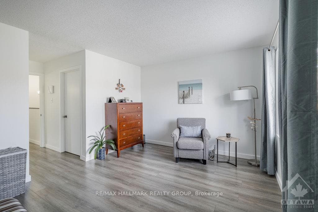 513 SIDNEY Drive photo 13