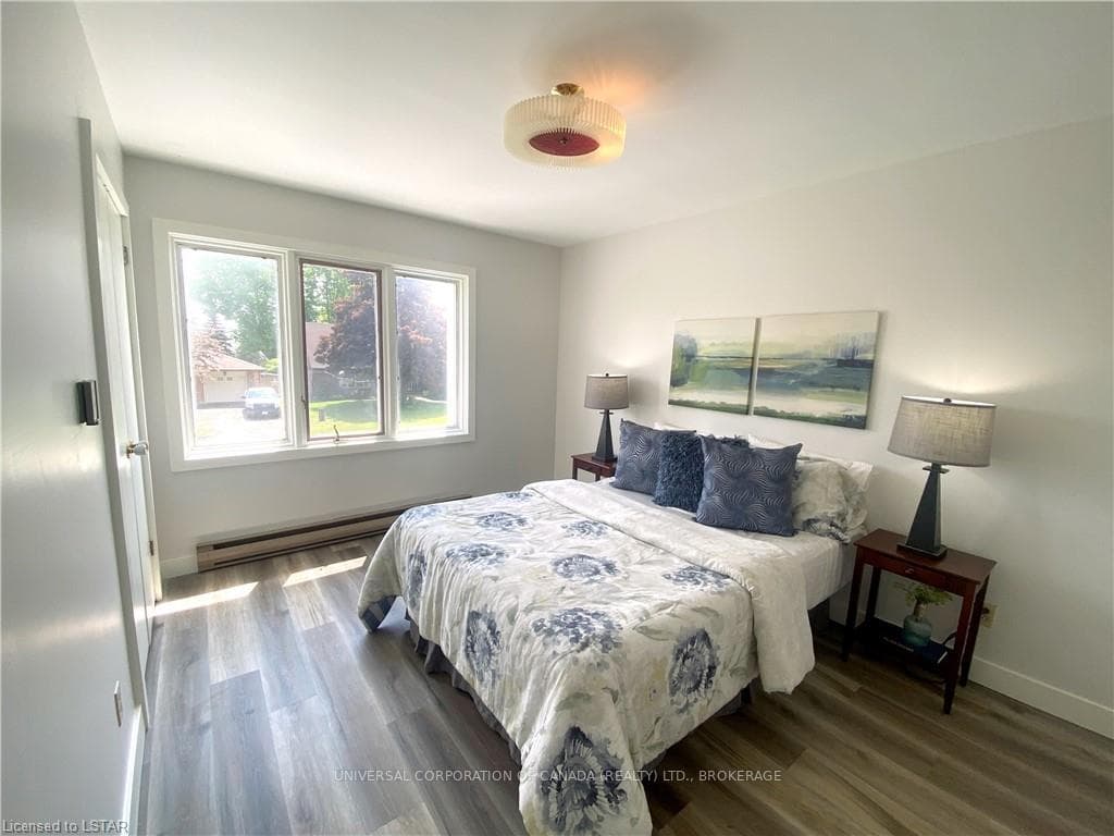 23 MOORE Avenue photo 19