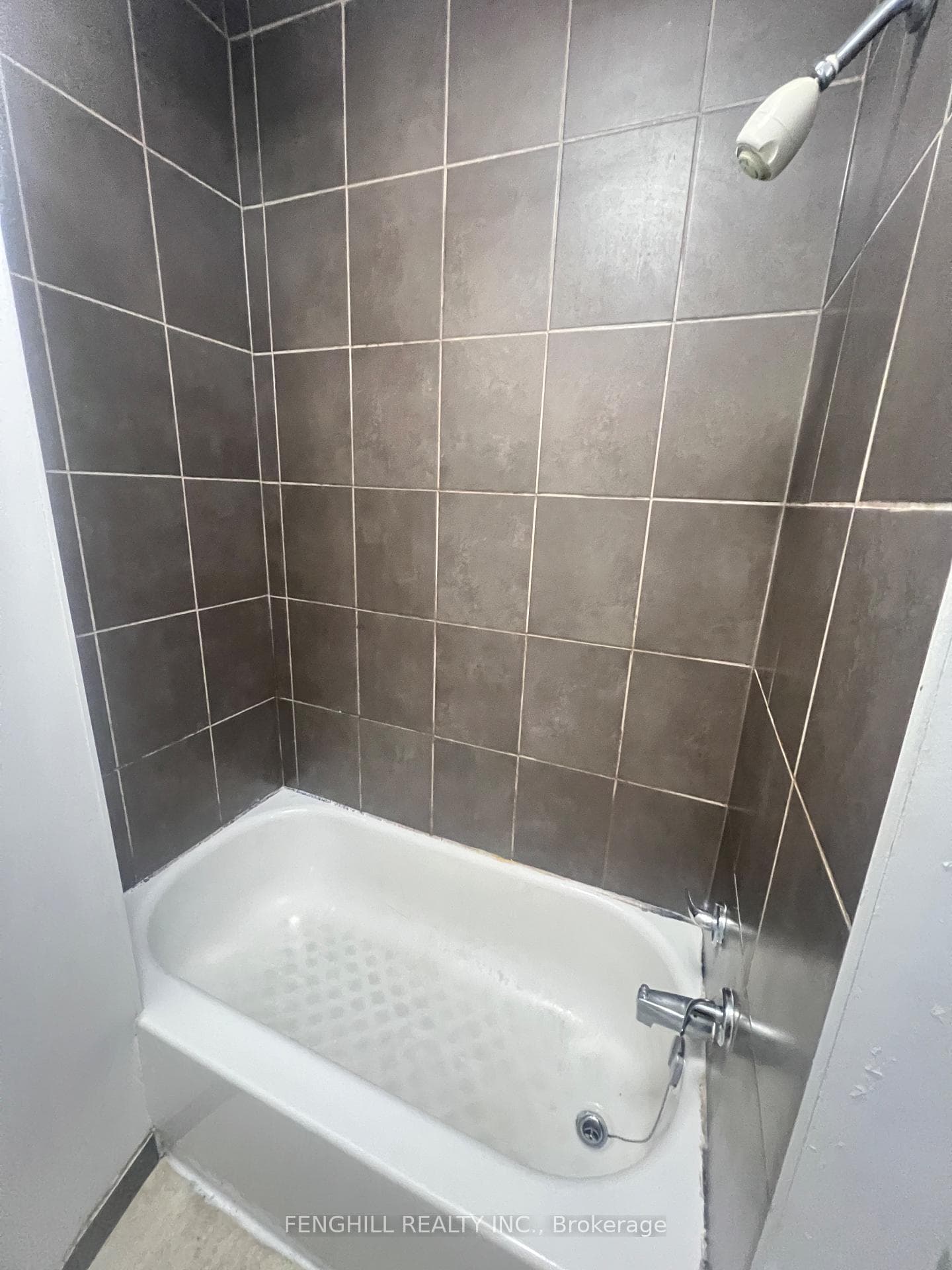 678 Bathurst Street Unit 2 photo 12