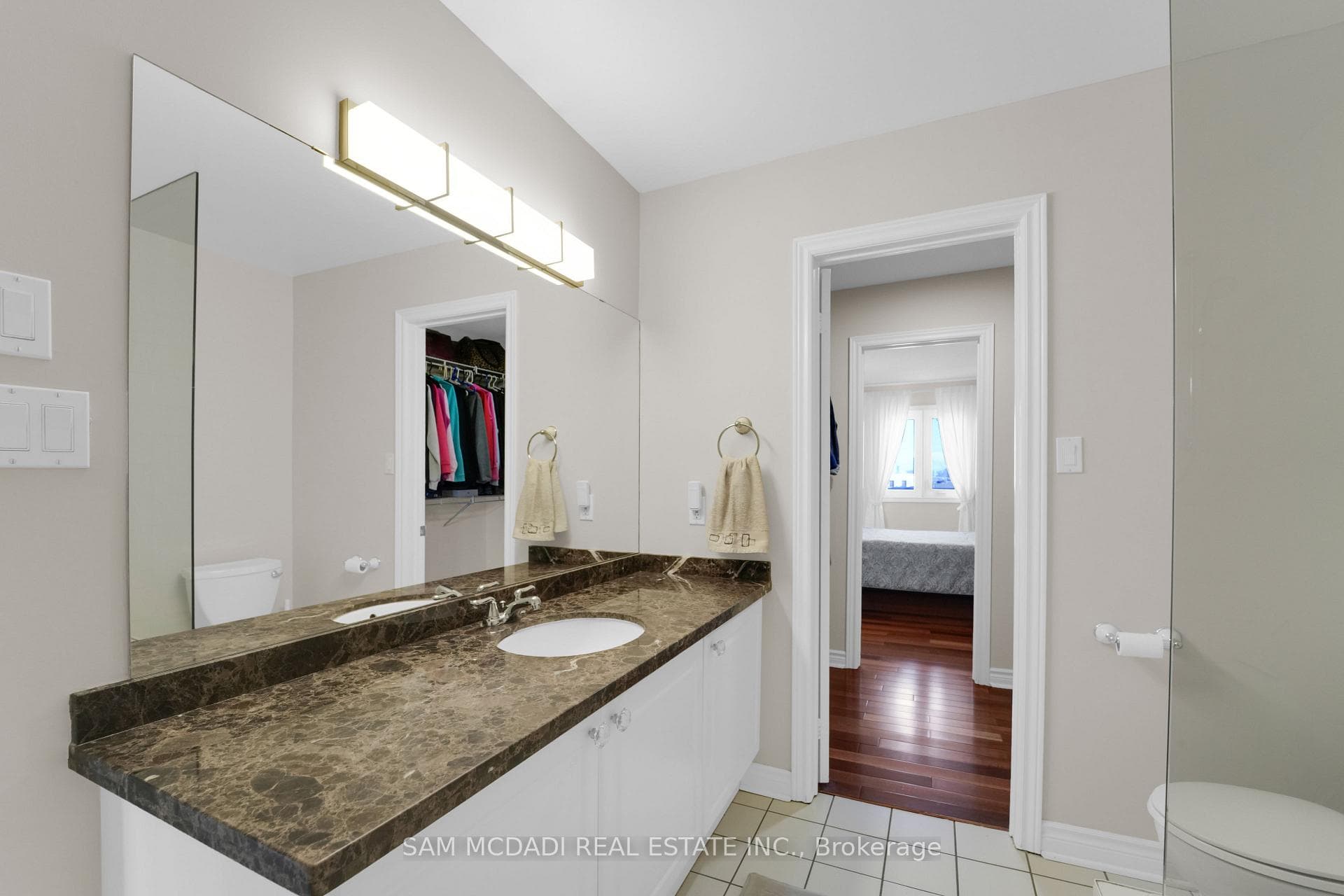 195 Grand Avenue Unit 1 photo 27