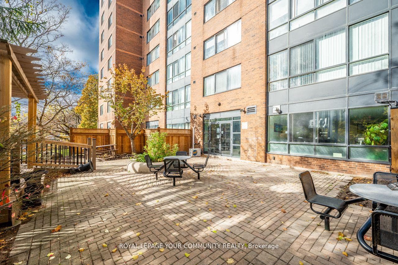 1665 Victoria Park Avenue Unit 1106 photo 34