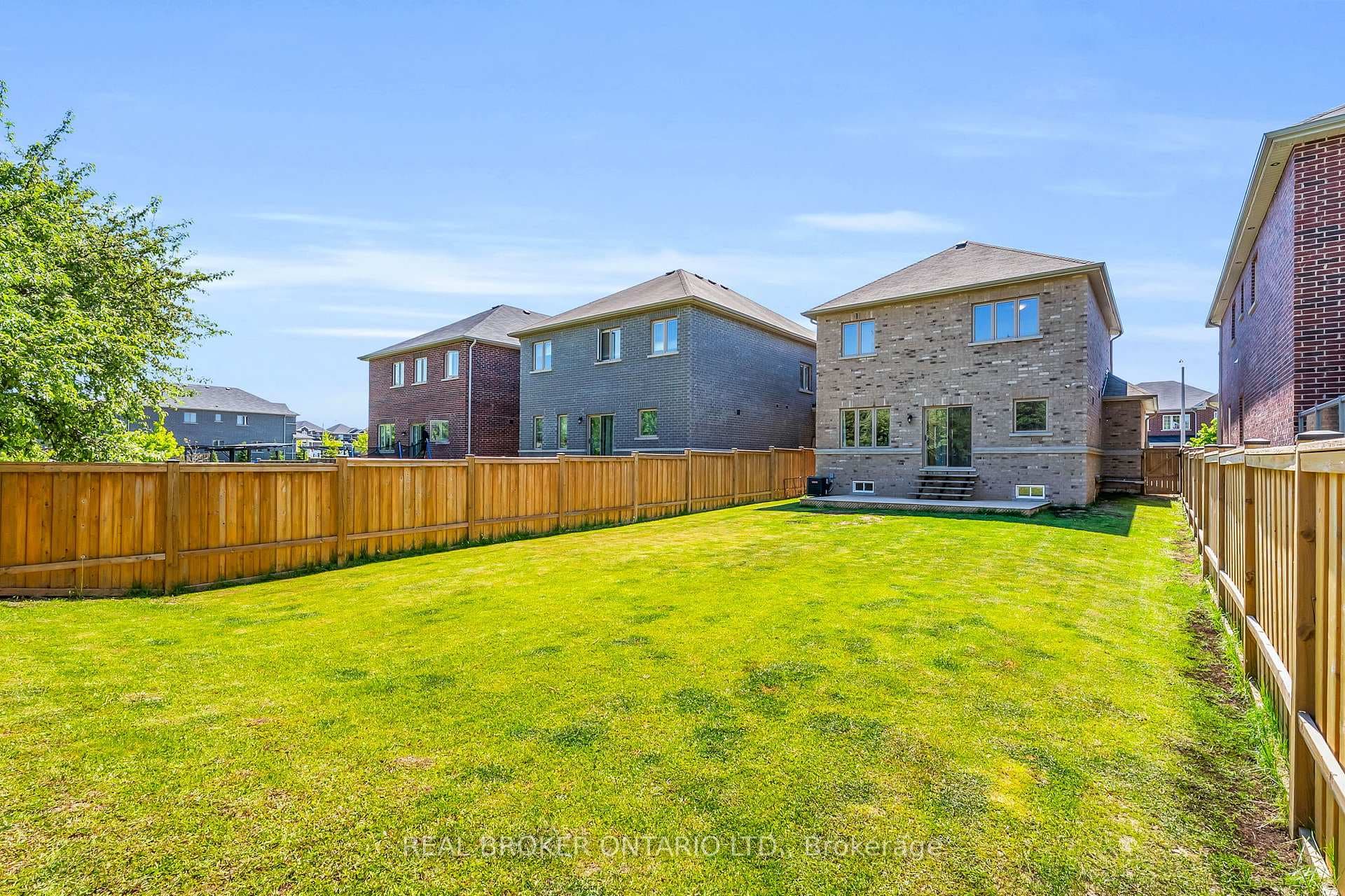 125 Werry Avenue photo 33
