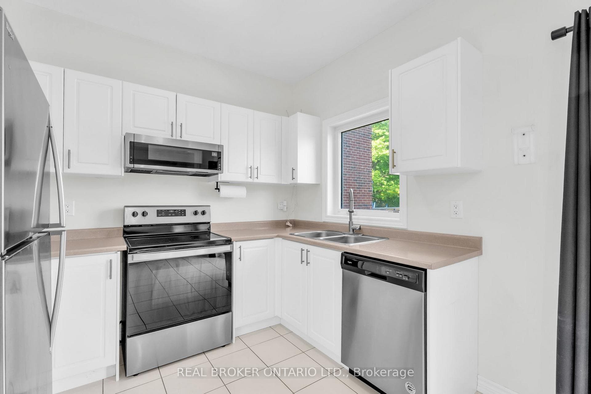 125 Werry Avenue photo 15