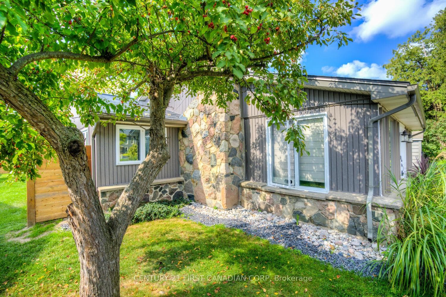 7585 Biddulph Street photo 1