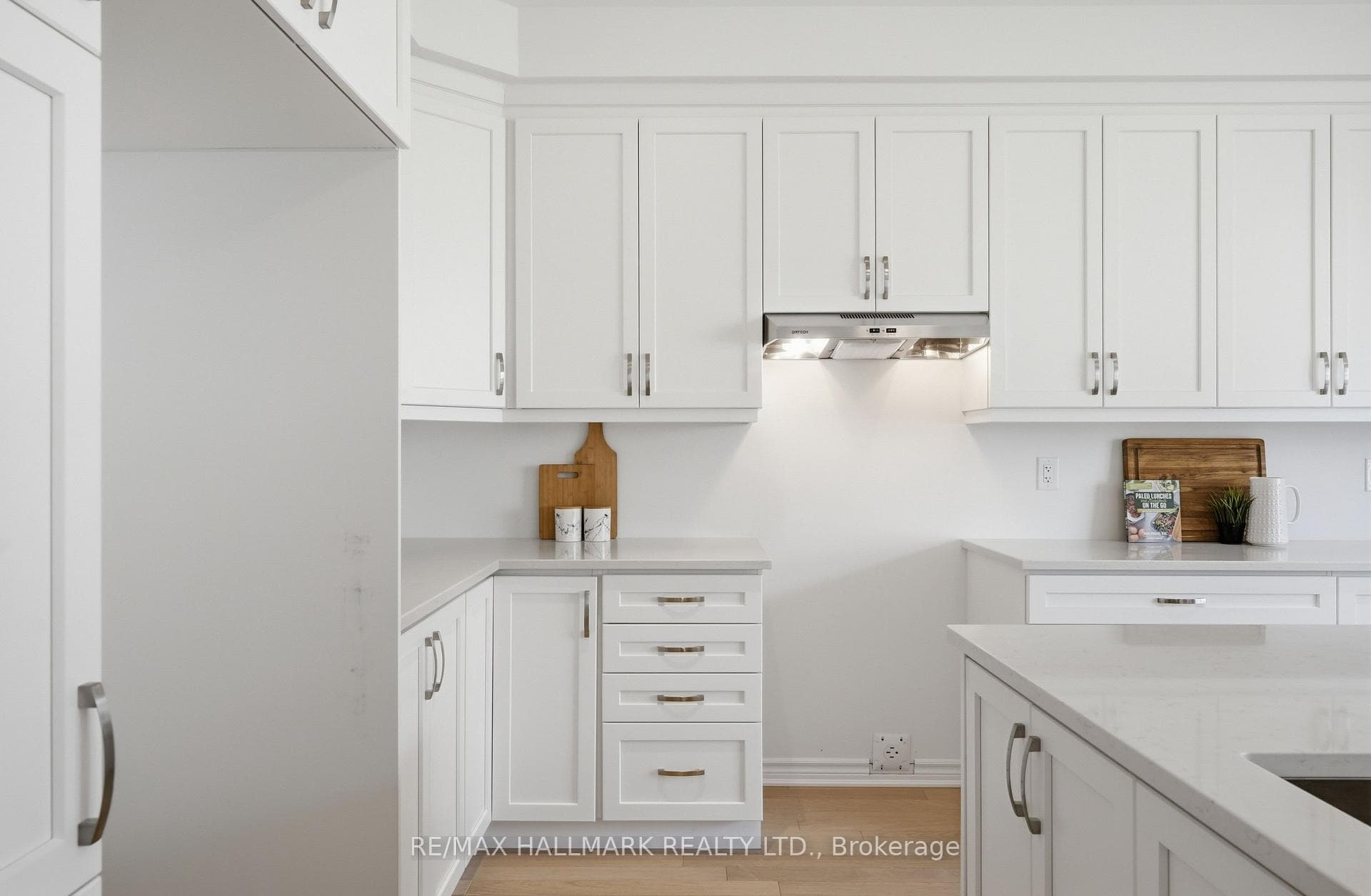 3065 Ireton Street photo 14