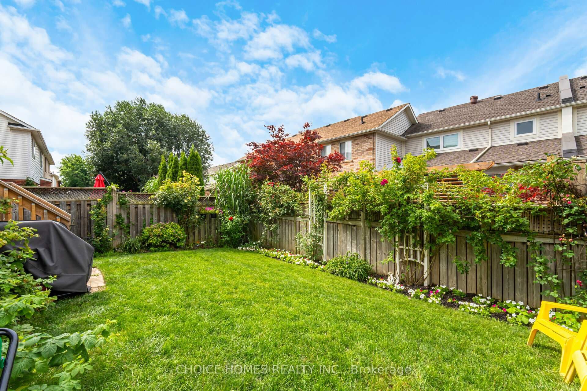 632 Armstrong Boulevard photo 40