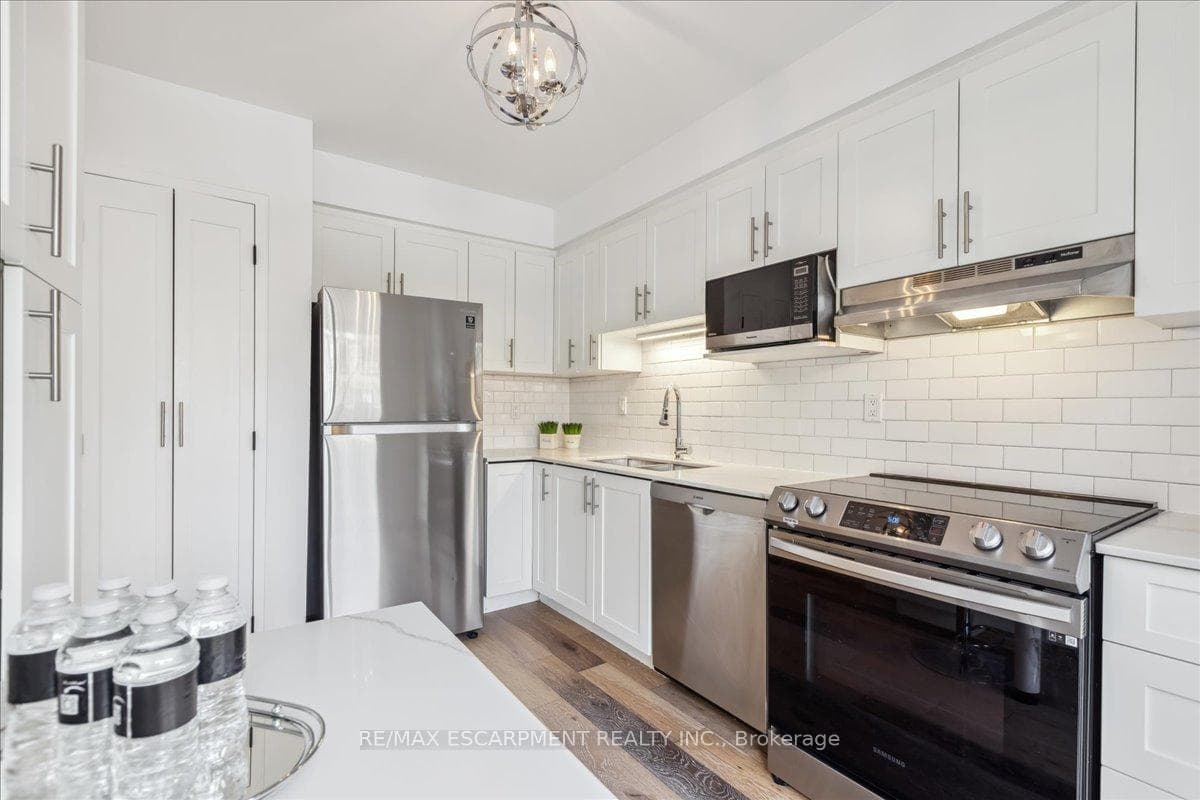 3122 Lakeshore Road Unit 2 photo 14