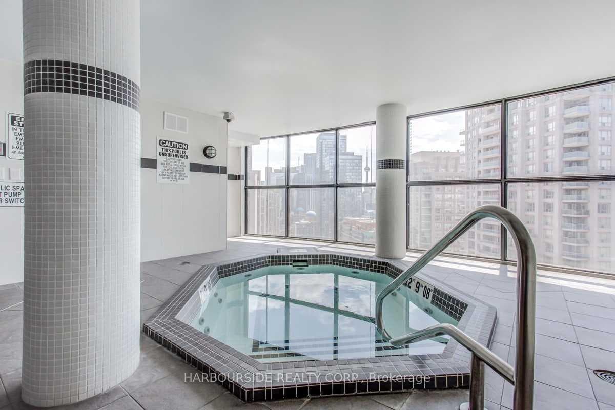 24 Wellesley Street Unit 914 photo 29