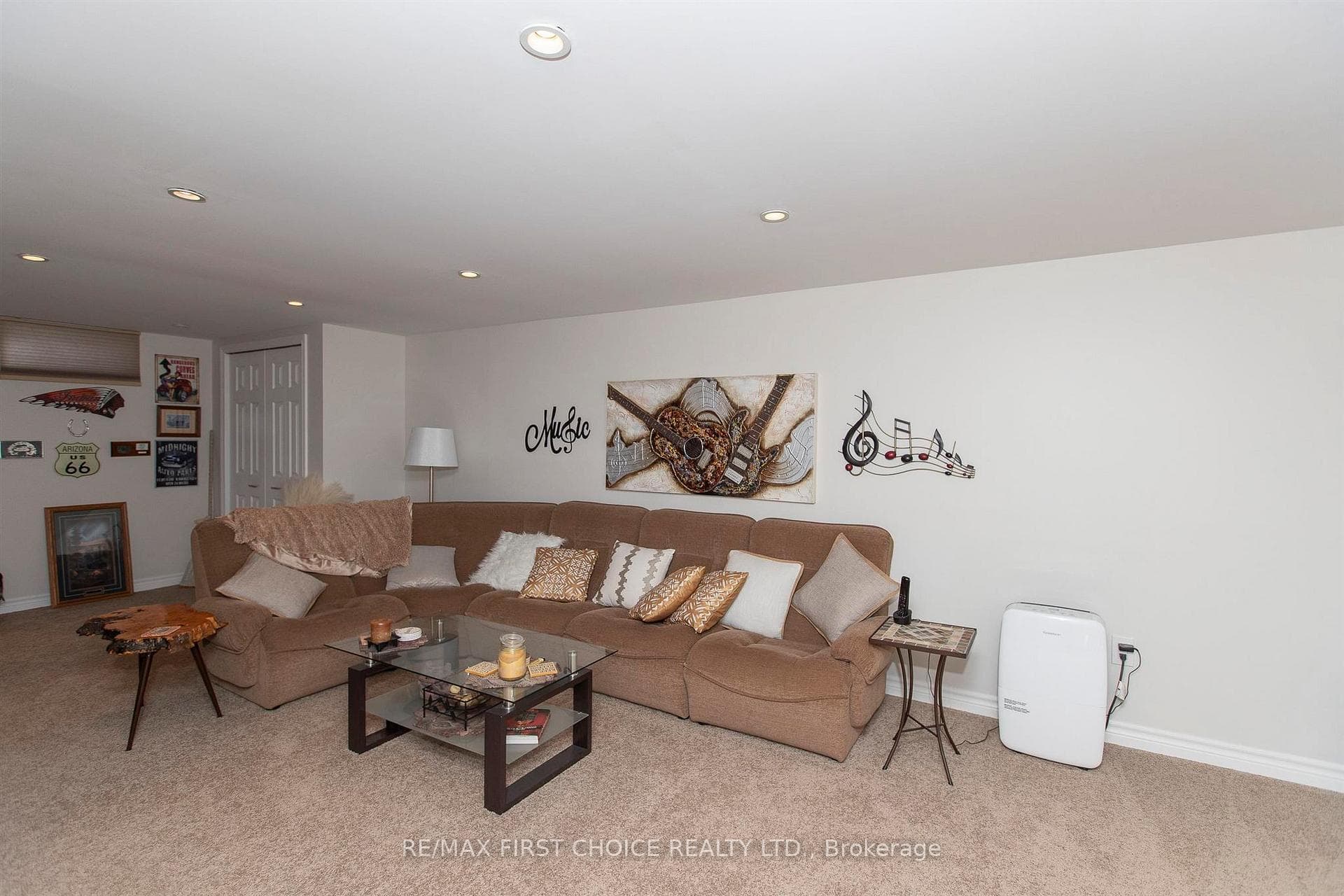 424 Shuniah Street photo 21