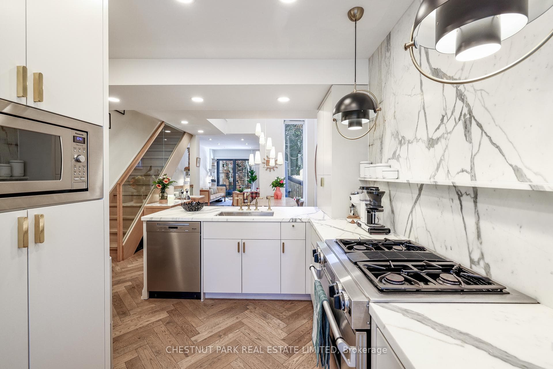 27 Gibson Avenue photo 6