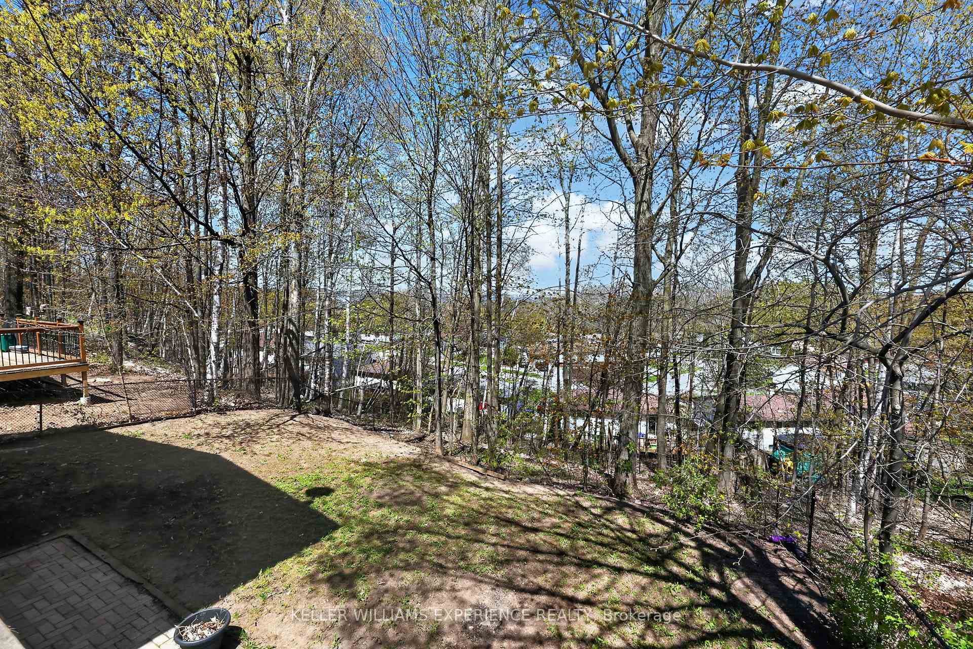 645 Bayview Drive photo 21