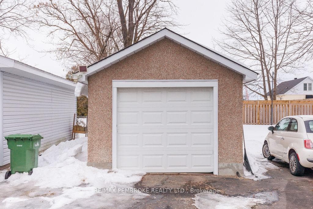 358 Trafalgar Road photo 3