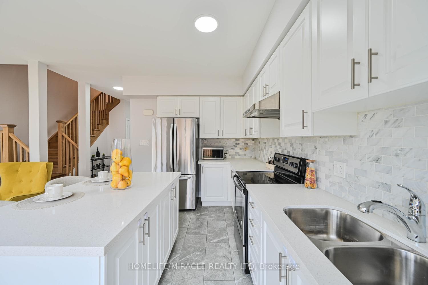 29 Turnberry Lane photo 11