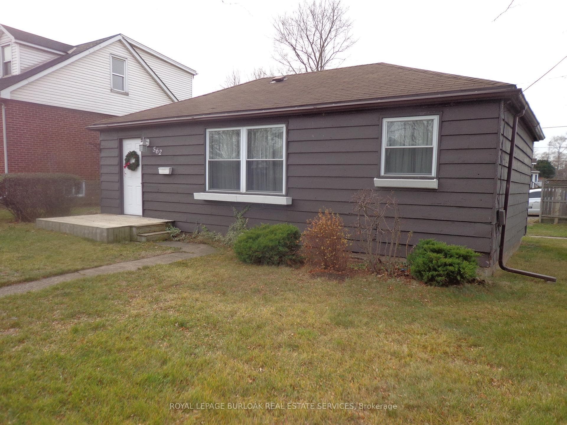 562 Beach Boulevard photo 27