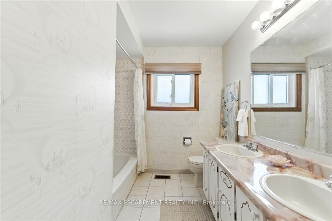 39 Megna Court photo 28