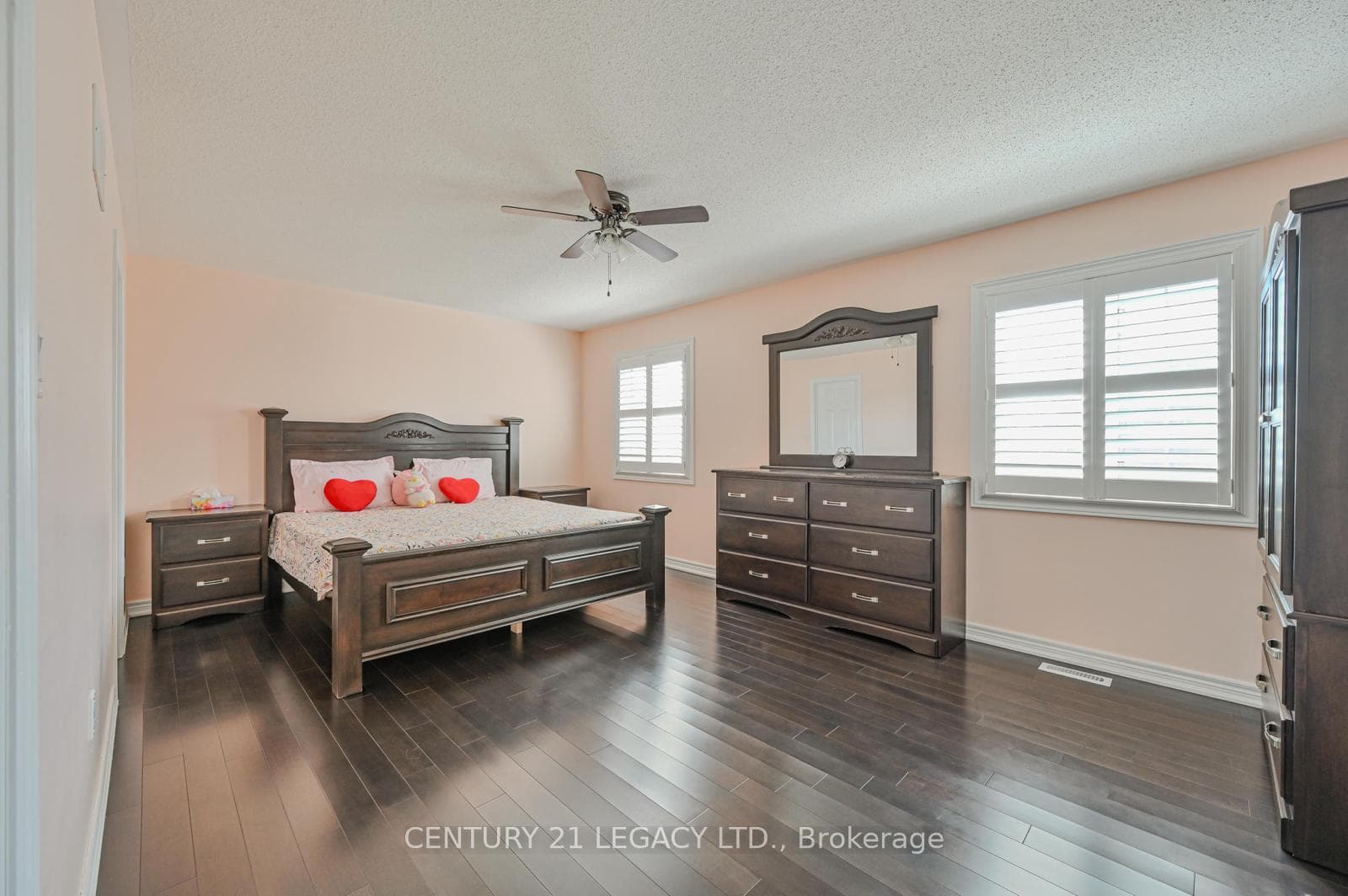 56 Gamson Crescent photo 18