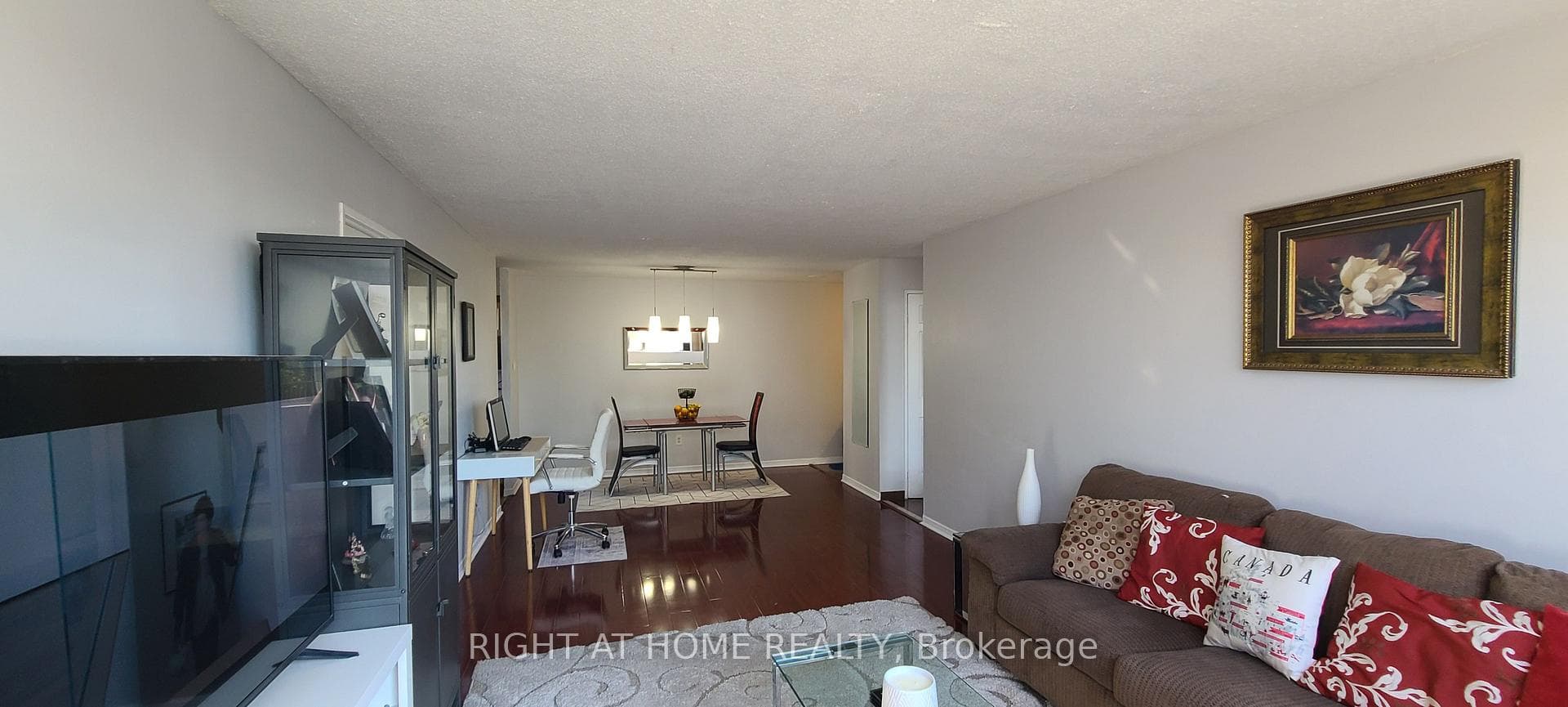 10 TAPSCOTT Road Unit 405 photo 8