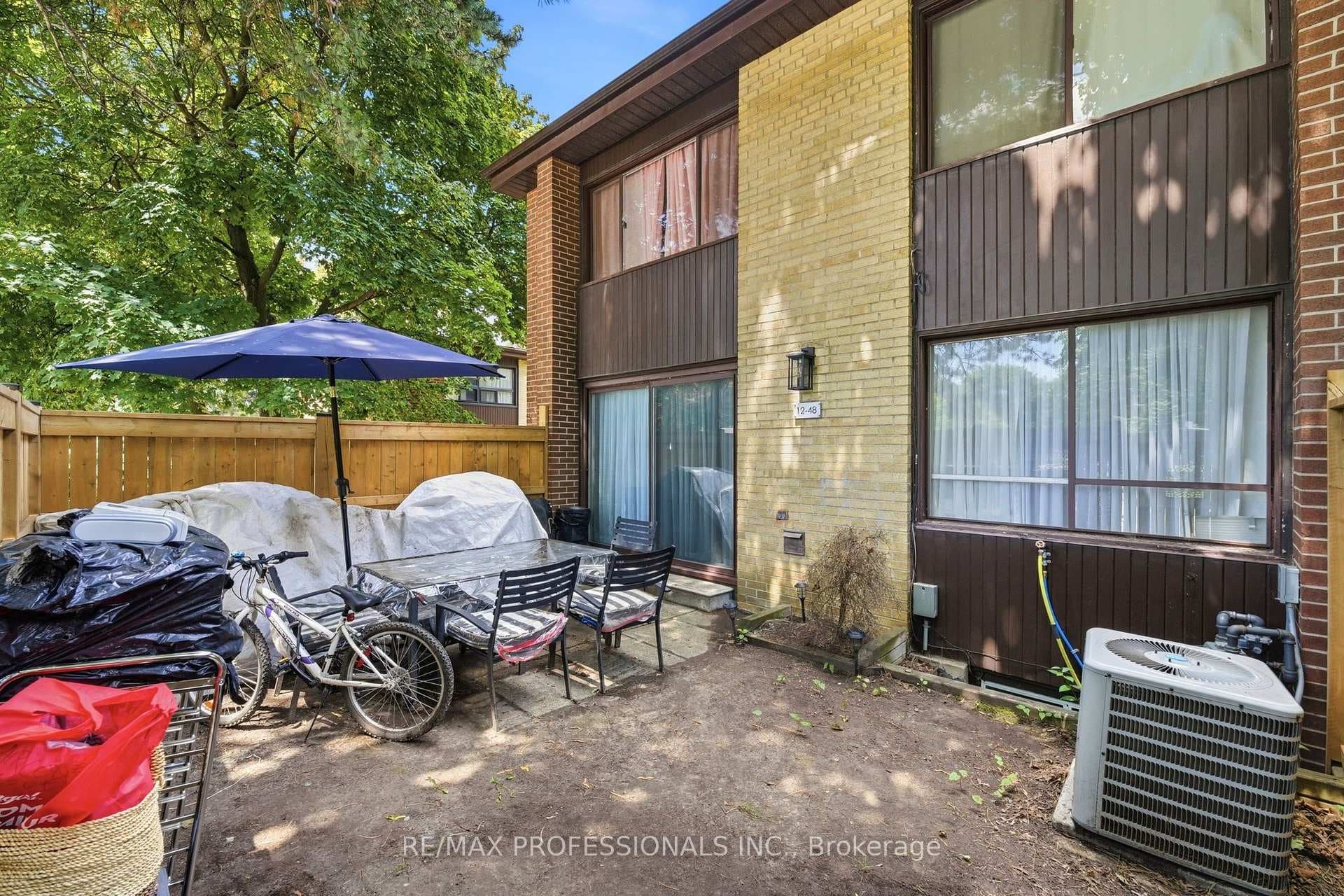 48 Three Valleys Drive Unit 12 photo 15