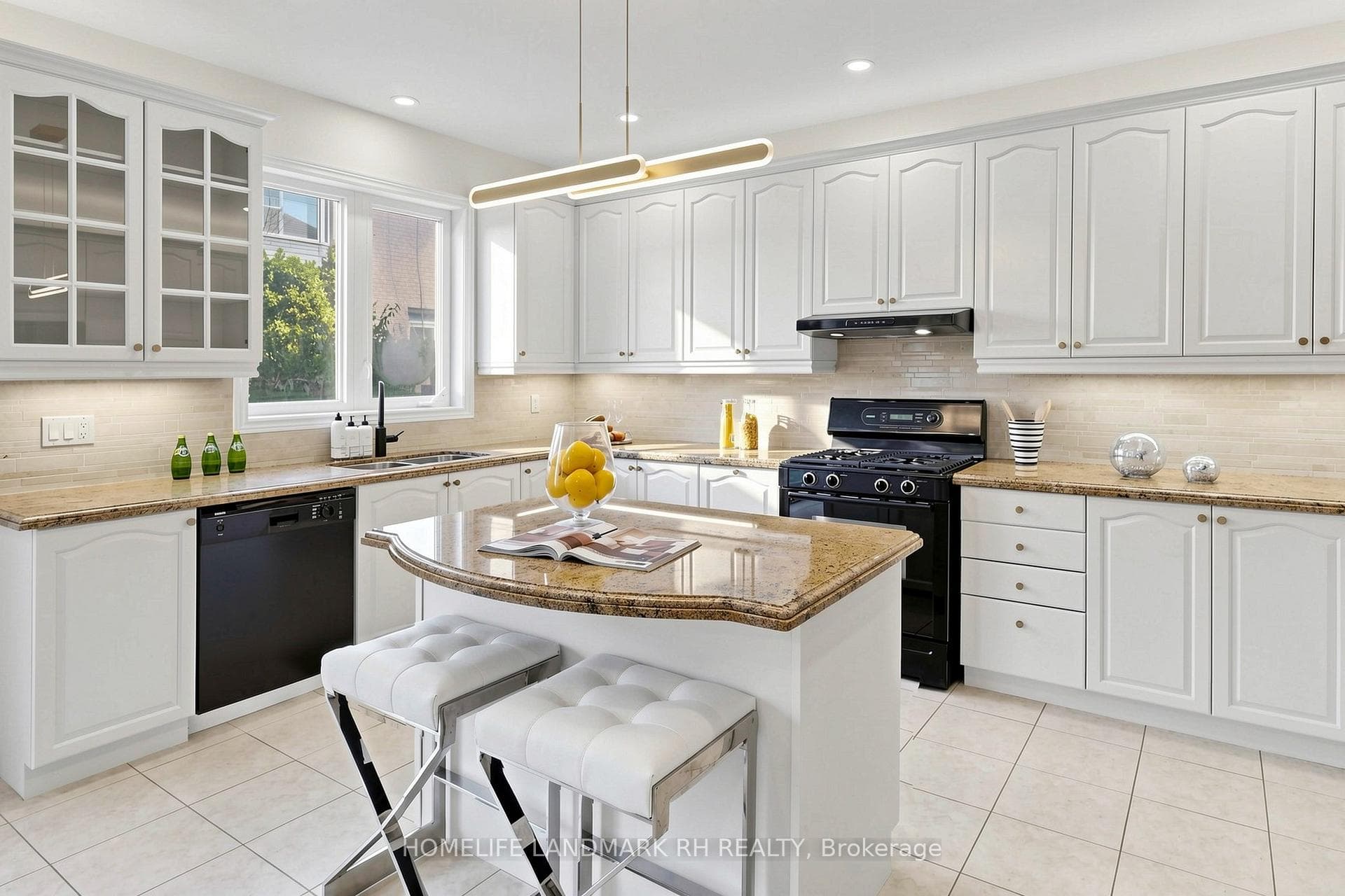 12 Bosco Drive photo 12
