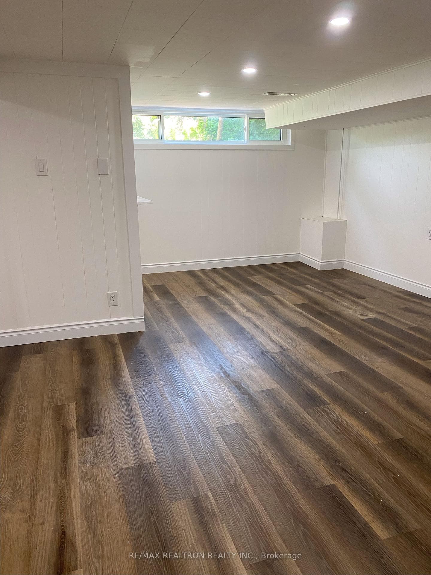 238 Blue Grass Boulevard photo 2
