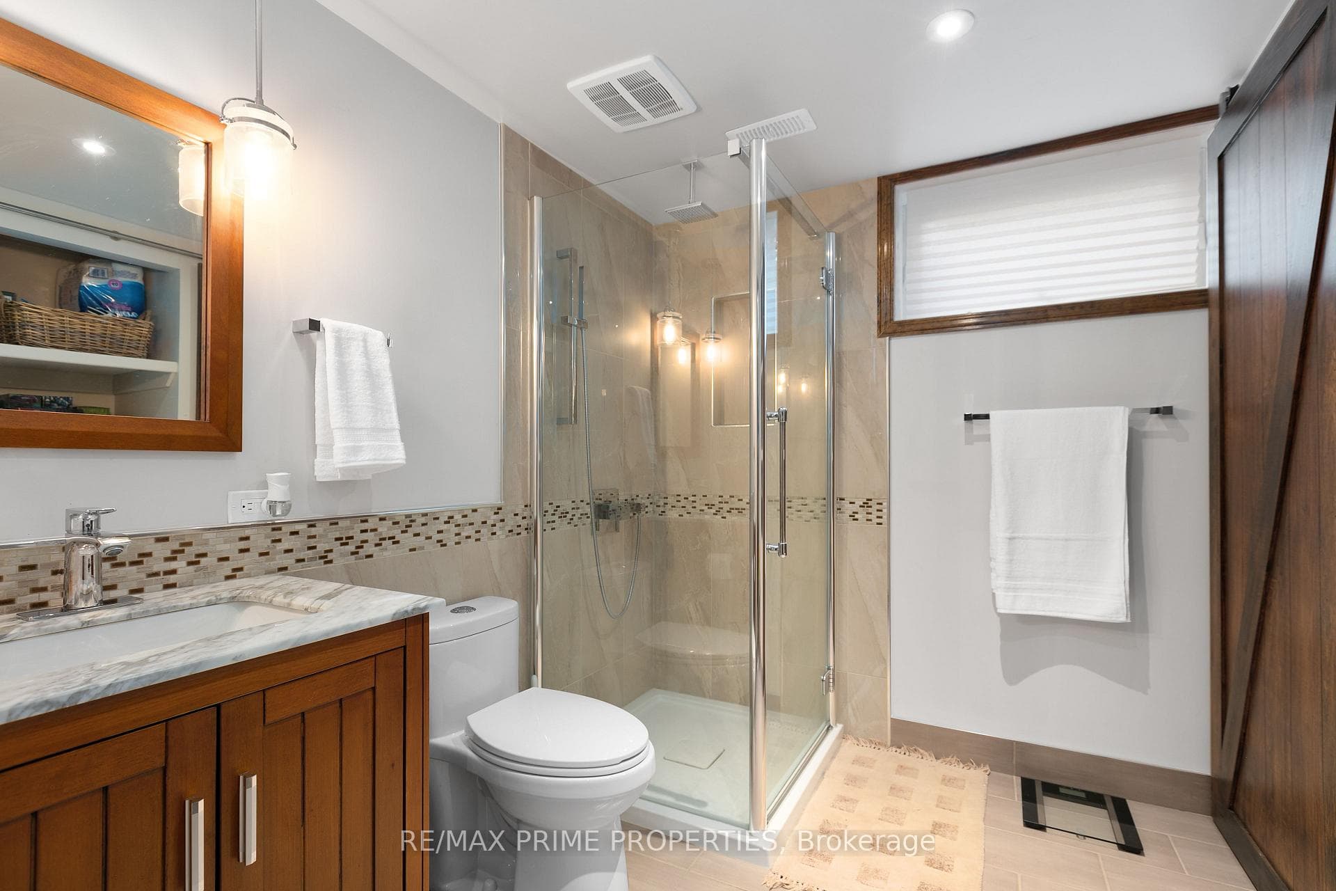 1545 Senateurs Way photo 41