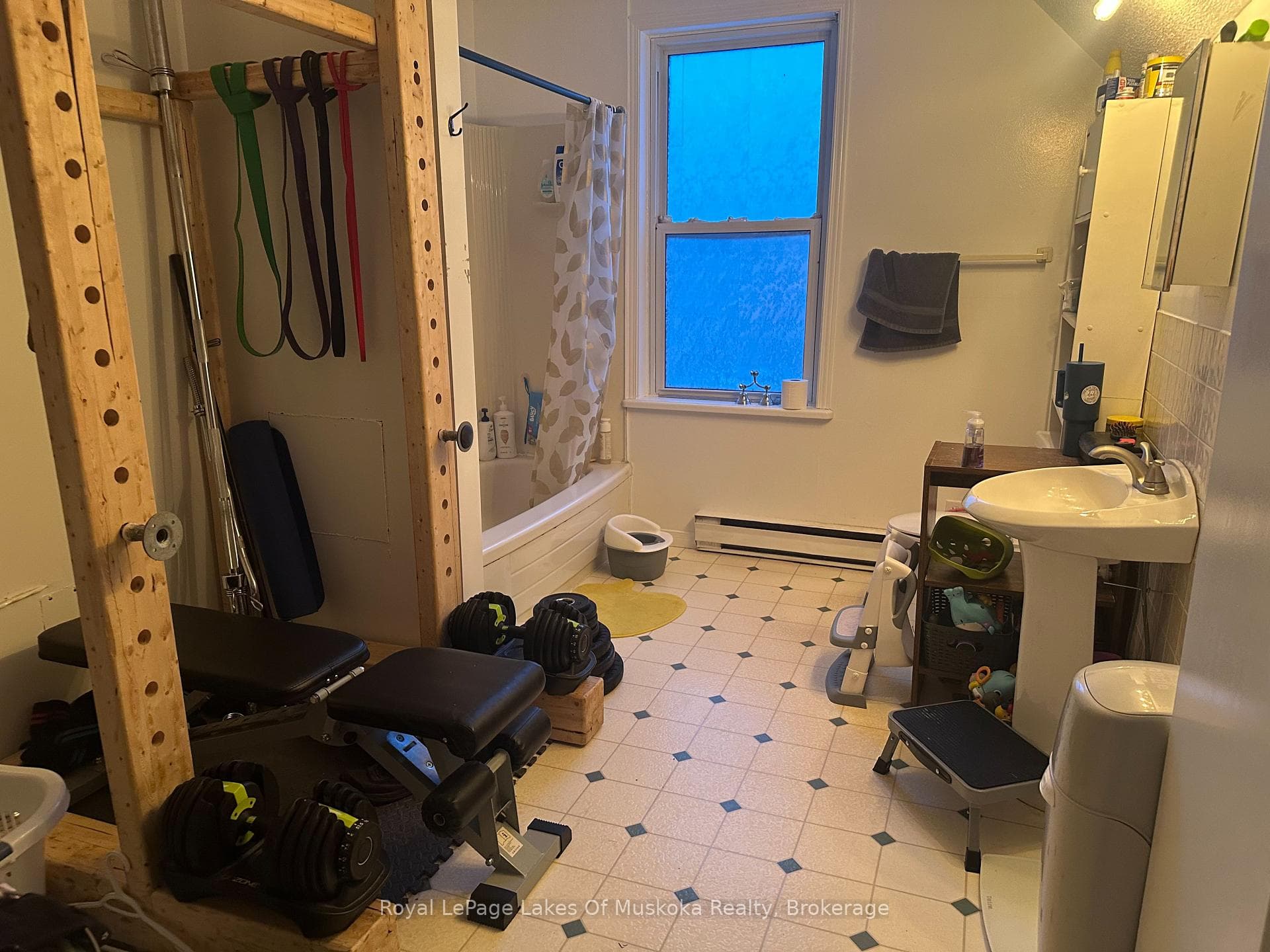 Large Full Bath with Laundry in Larger Apartment