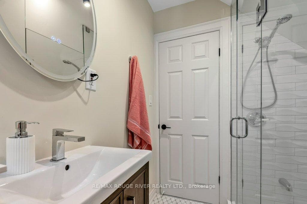 62 Bowie Avenue photo 22