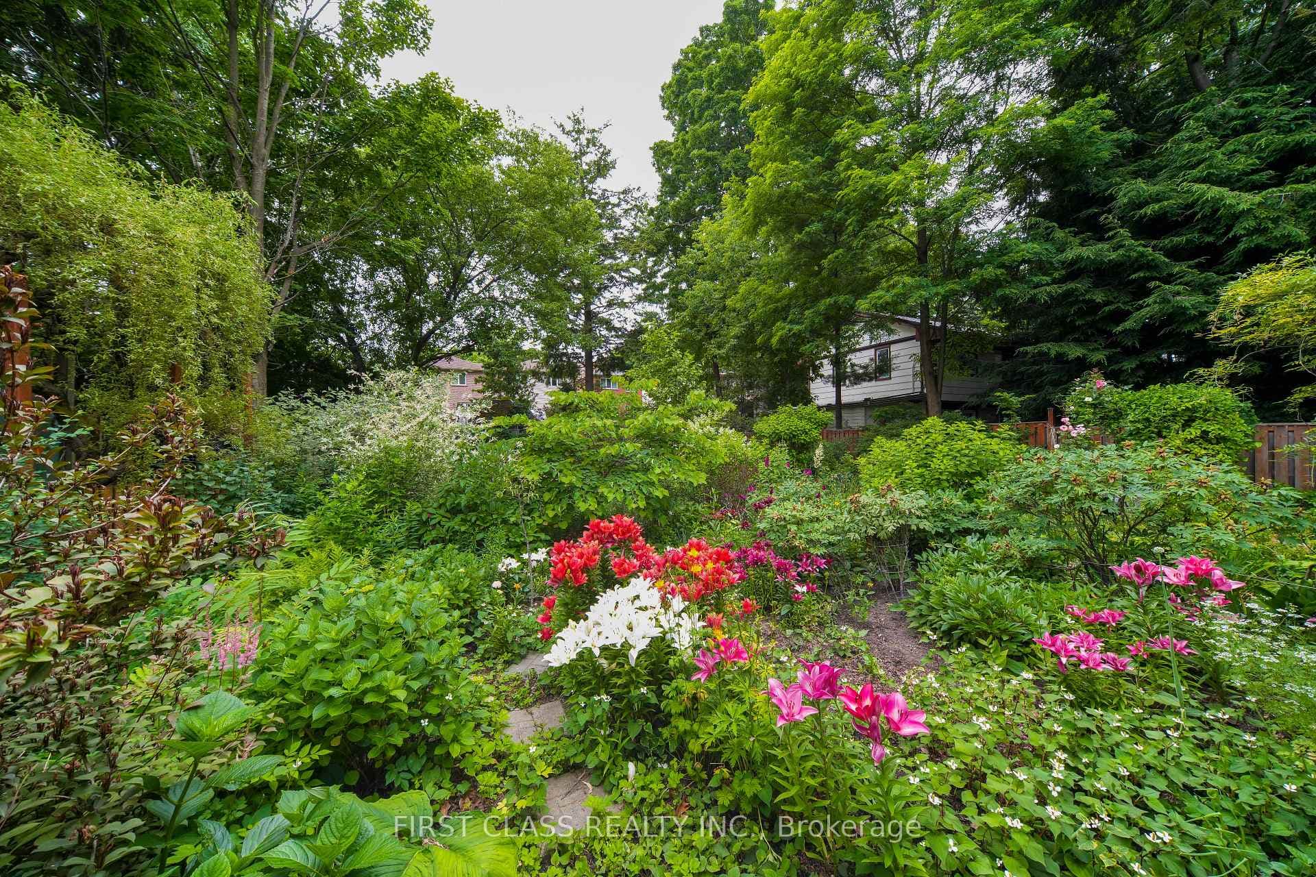 130 Homestead Road photo 32