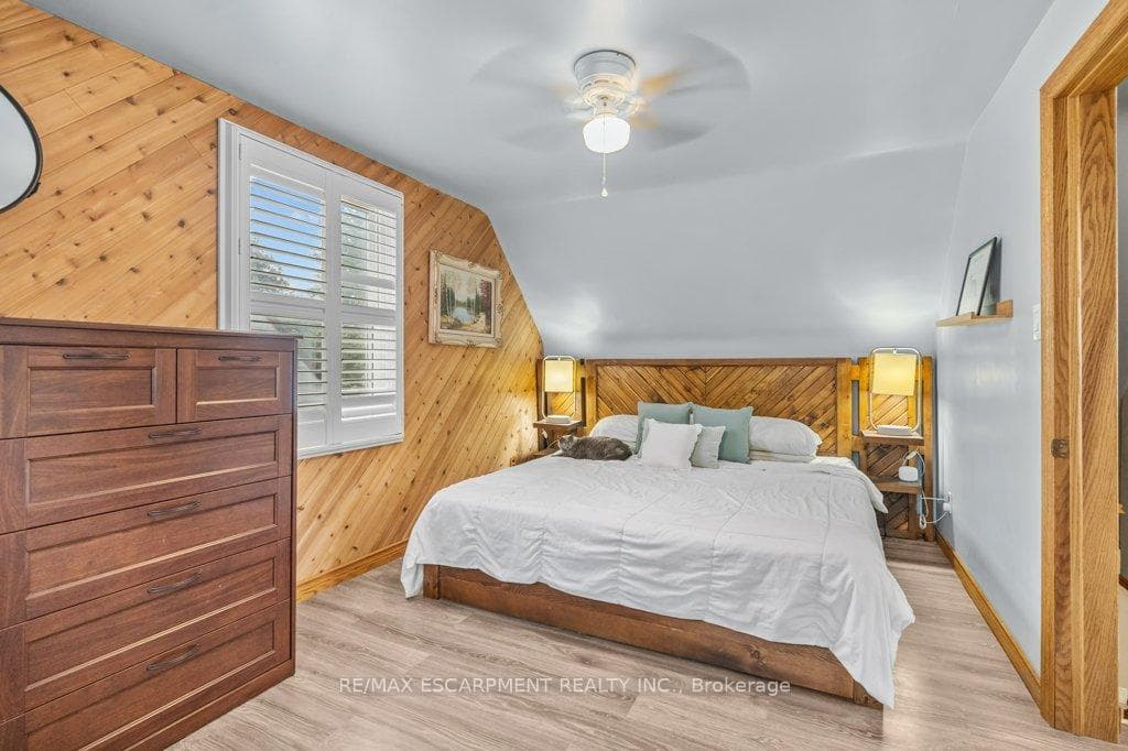 33 Maclaren Avenue photo 18
