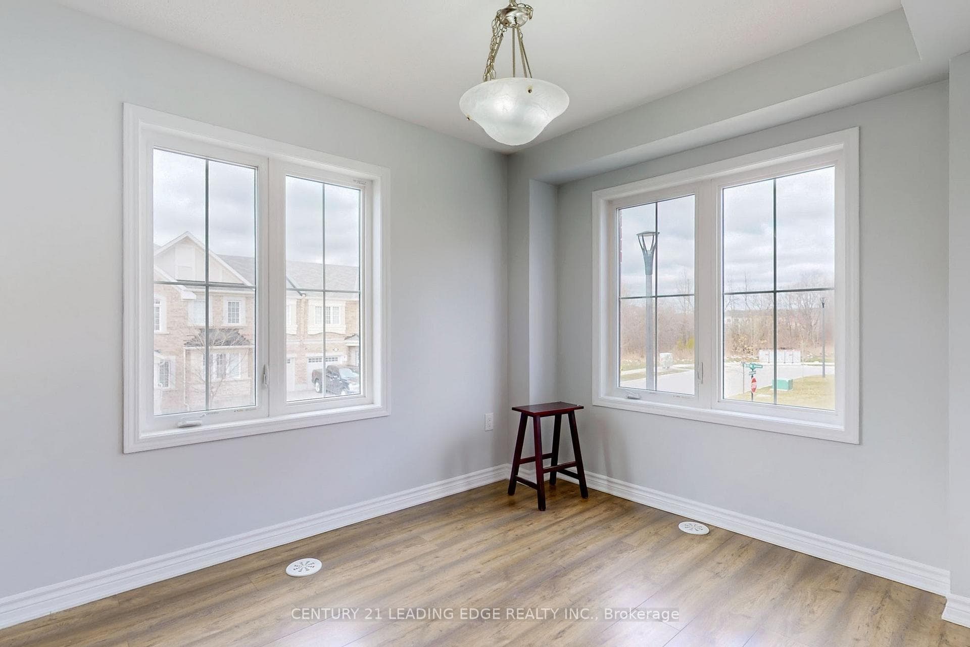 1081 Silk Street photo 7