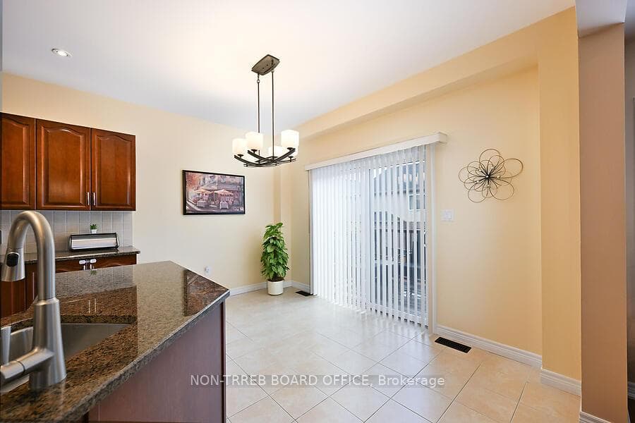 12 Edgehill Drive photo 11