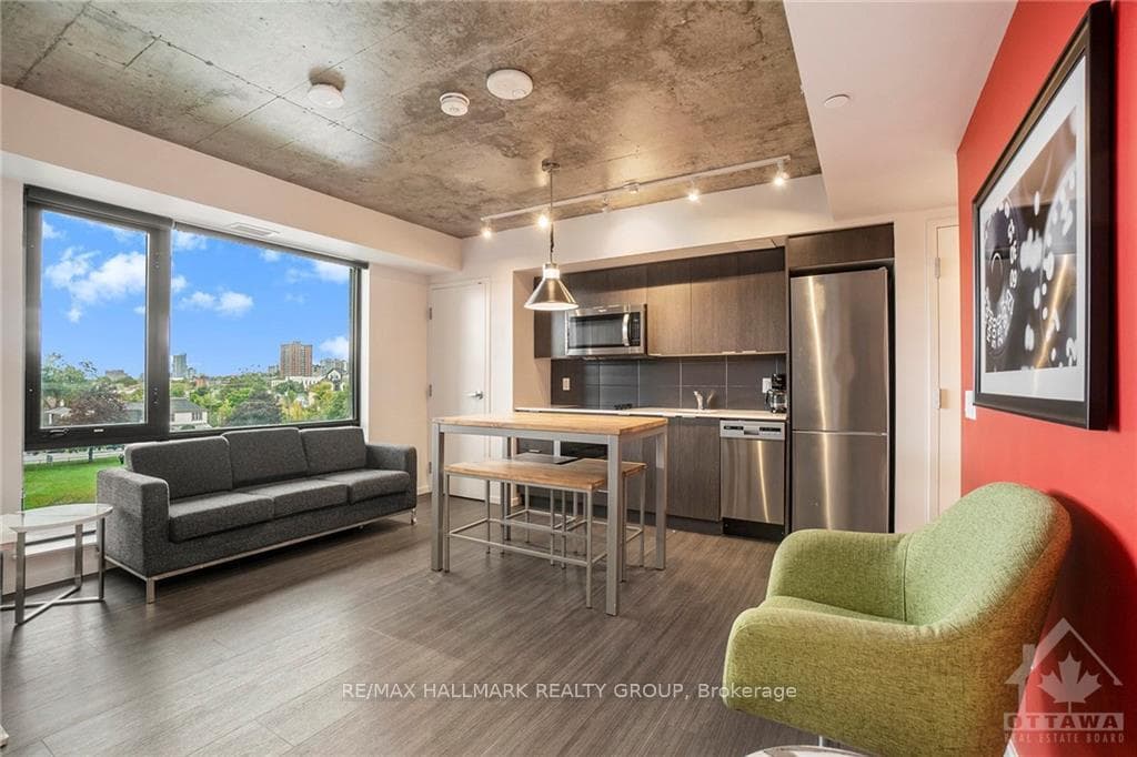 105 CHAMPAGNE Avenue Unit 503 photo 3