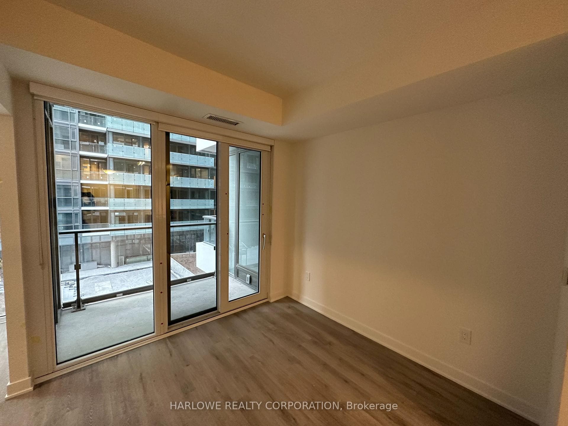 70 Princess Street Unit 1431 E photo 7