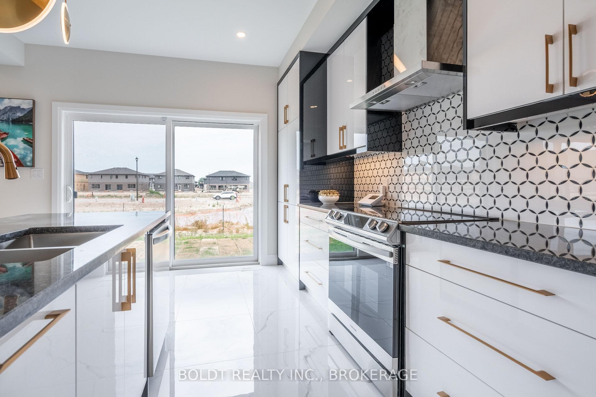 183 Walker Road photo 13