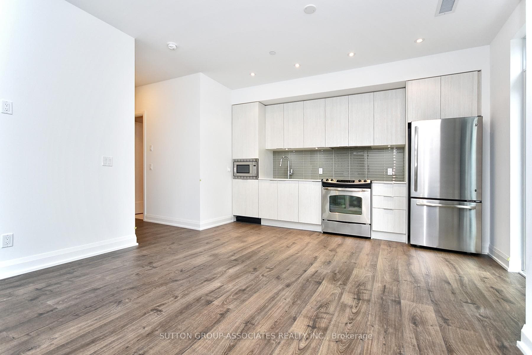 110 Marine Parade Drive Unit 511 photo 6
