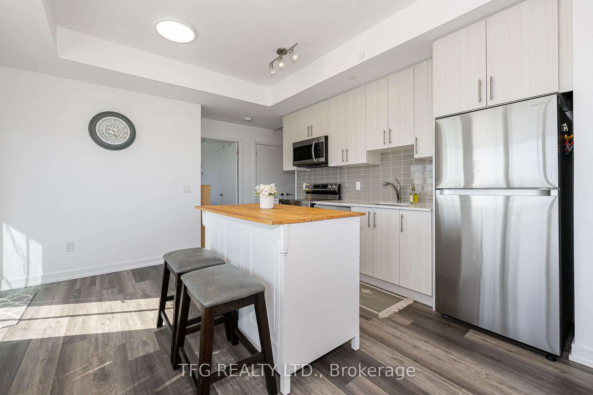 1480 Bayly Street Unit 607 photo 15