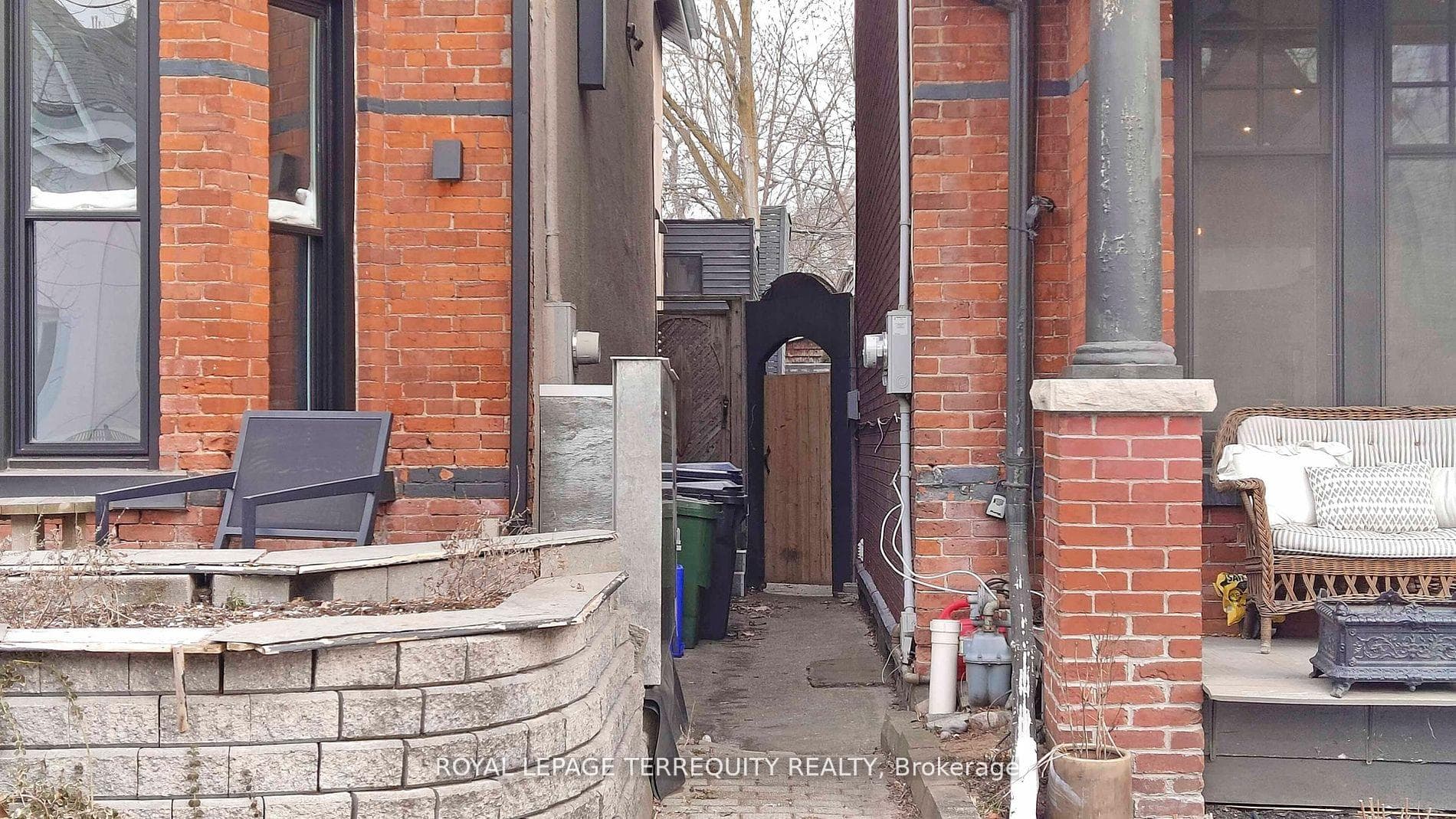 211 Pape Avenue photo 3