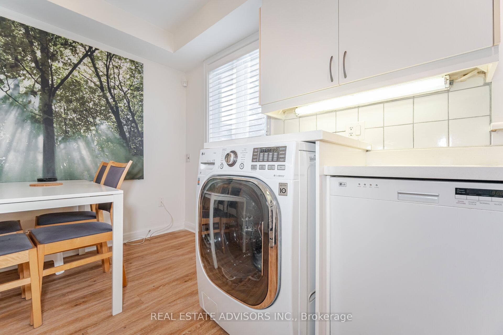 7 Foxwarren Drive photo 10