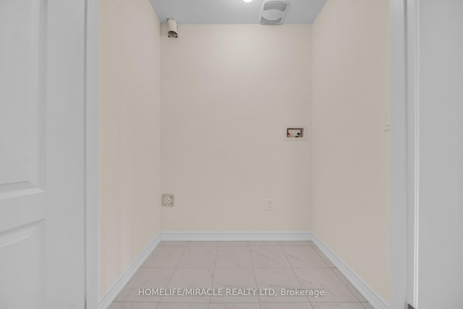 33 Raines Road photo 19
