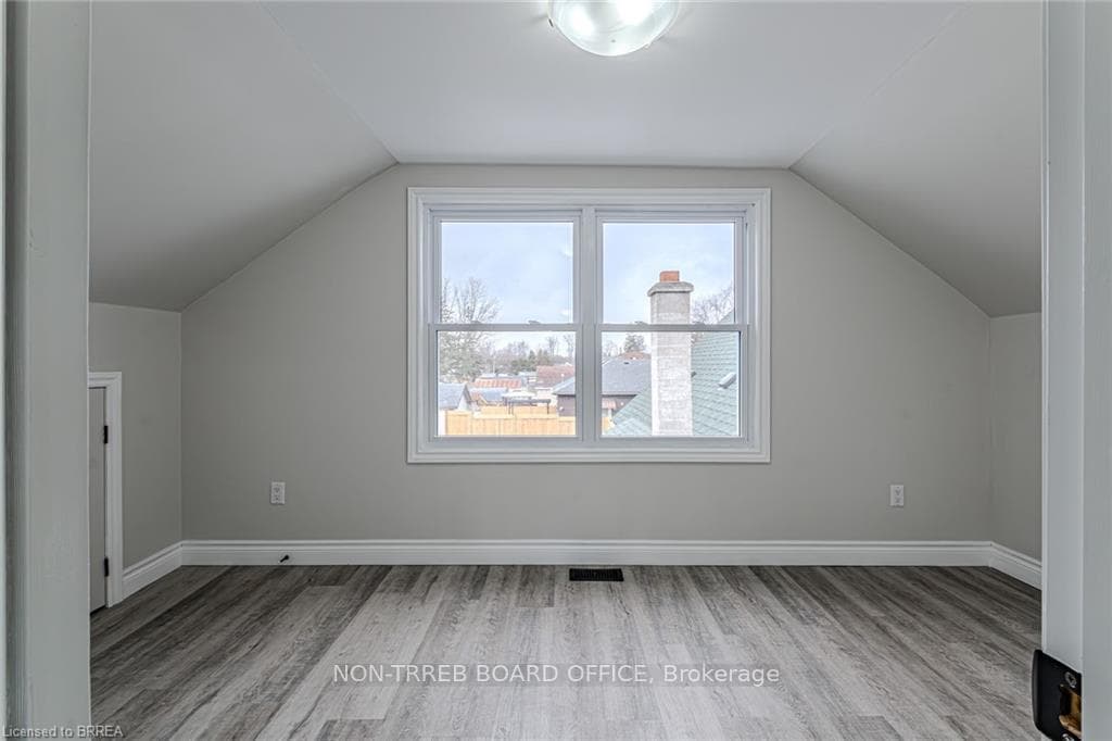 44 Gladstone Avenue photo 5